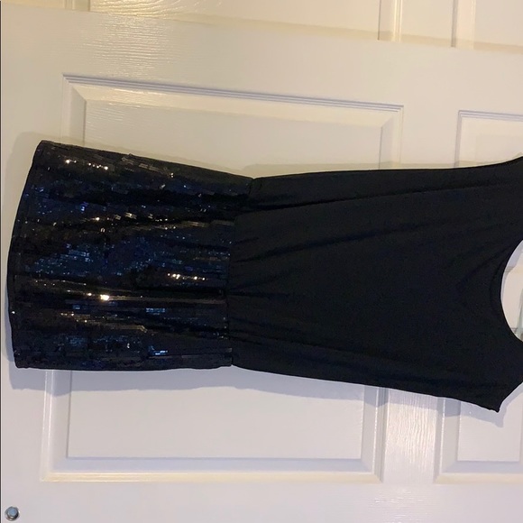 Dress - Picture 5 of 5